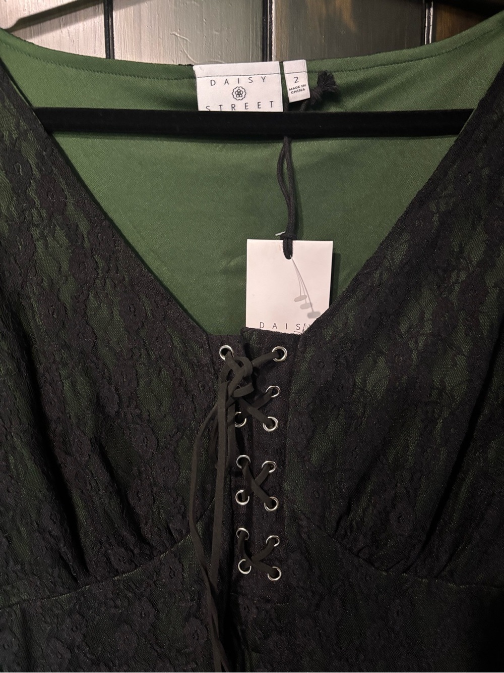 Hunter green and black lace dress long bell sleeves hot topic plus size 2 nwt